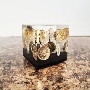 Vintage Acrylic Cube With Ten 1975 Canadian Pennies, Floating Pennies 70s Decor